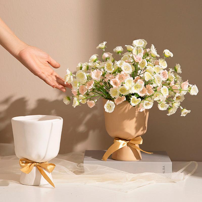 Nordic Style Ceramic Vase With Bouquet Shape - Pacisia