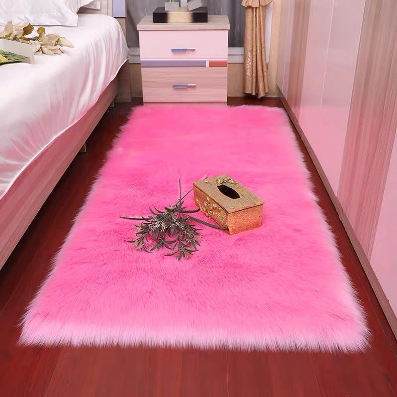 Beautiful Fluffy Decorative Carpet - Pacisia