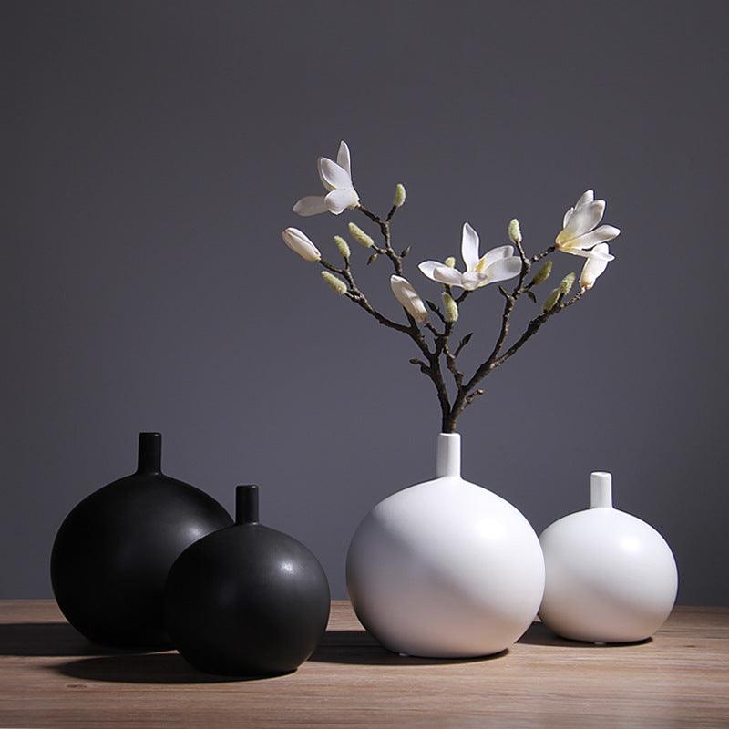 Ceramic VaseSimple Style Black And White Matte Vase TV Cabinet Entrance - Pacisia