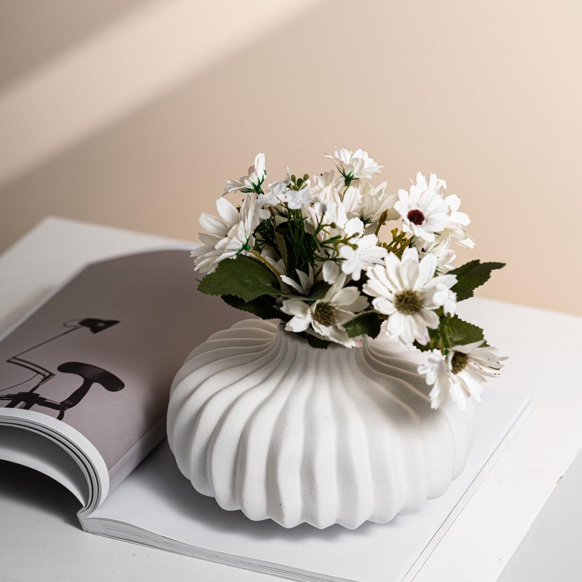 Dimon Silk Lime White Pumpkin-shaped Ceramic Vase - Pacisia
