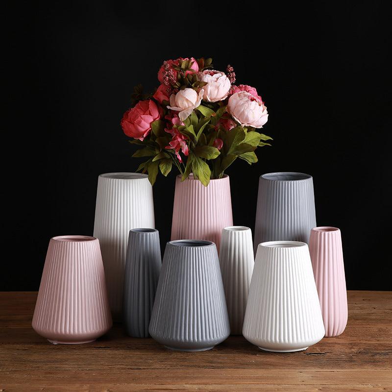 Mediterranean Ceramic Vase With Vertical Pattern - Pacisia