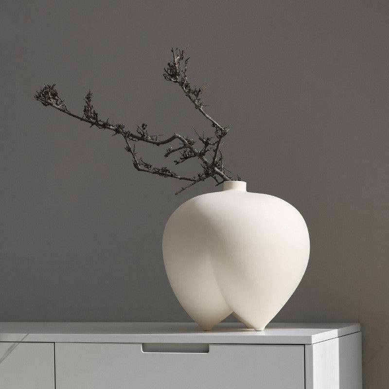 Minimalist Ceramic Vase With Large Belly And Small Mouth - Pacisia