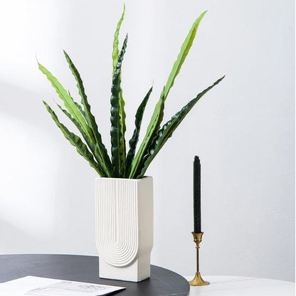 Nordic Minimalist Ceramic Vase With Water - Pacisia