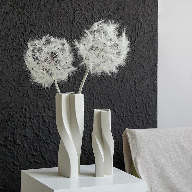 Simple Ceramic Vase With Dried Flowers Ornaments - Pacisia