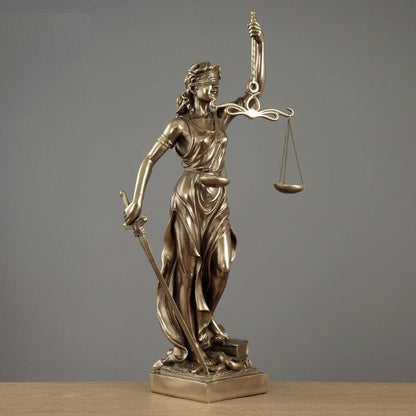 Statue of the goddess of justice - Pacisia